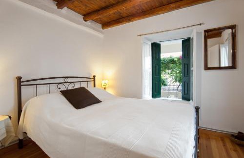 Delfoi House | Elia Apartments Chrisso