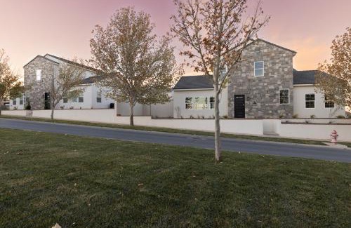 Hurricane House | Elim Valley Retreat 2 Private Pool Neighboring Homes, 2 Spacious Kitchens, and more