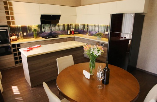 Vake-Saburtalo Villa | elis villa vacation home