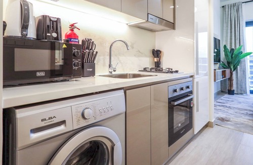 Nad Al Sheba Apartment | Elite LUX Holiday Homes - Contemporary Comfort – Studio in Azizi Riviera
