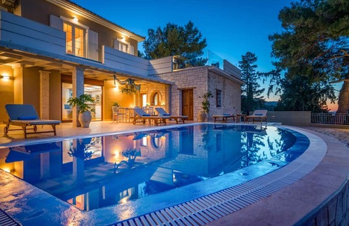 Lagopodo Villa | Elite Zante Villa | Villa Castelli | 4 Bedroom | Private Pool | Gym | Lagopodo