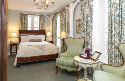 Historic Downtown Savannah Bed & Breakfast | Eliza Thompson House, Historic Inns of Savannah Collection