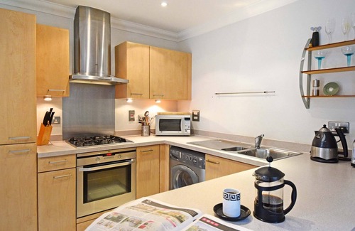 Summertown Apartment | Elizabeth Jennings Way | Oxford Holiday Let | 1 Bed & Sleeps 2