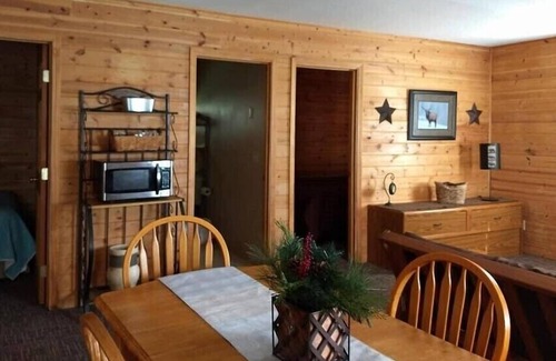 Piedmont Cabin | Elk Creek Resort