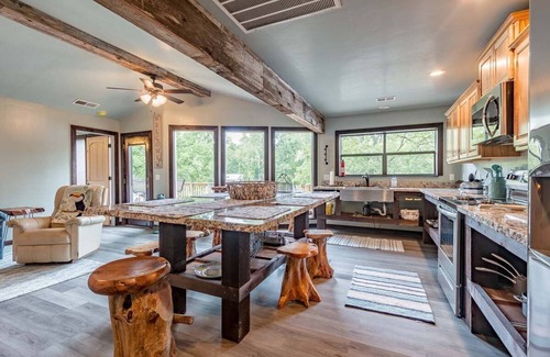 Noel Cabin | Elk River Cabin That Sleeps Up To 18