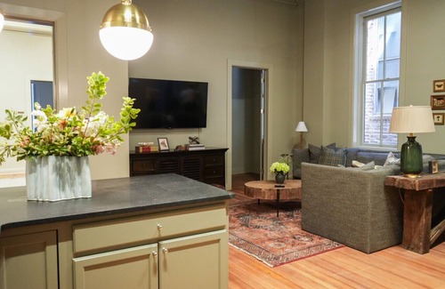Demopolis Apartment | Elk - The Flats Demopolis
