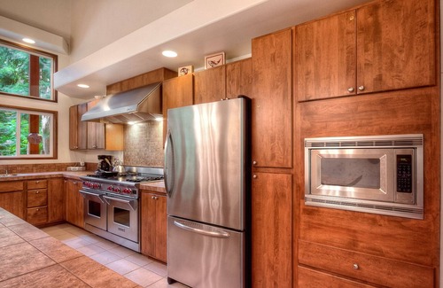 Easton House | Elk Tracks Lodge