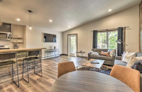Elkhart Lake Apartment | Elkhart Lake Townhome, Mins to Road America!