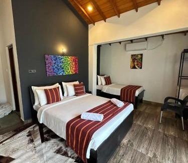 Ambagollapathana Hotel | Ella moon rock