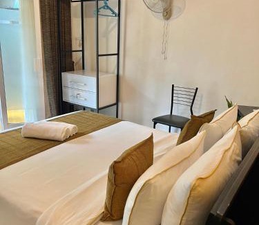 Ambagollapathana Hotel | Ella moon rock