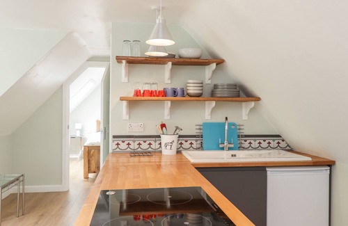 Bilting Cottage | ELLA'S LOFT, pet friendly, character holiday cottage in Chilham