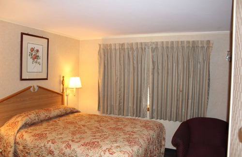 Westfield Hotel | Elm Motel