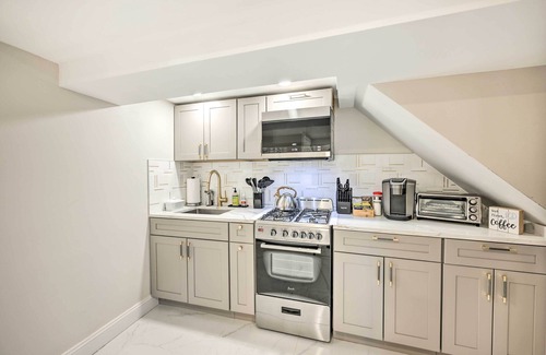 Elmont Apartment | Elmont Studio Near UBS Arena, 19 Mi to NYC!