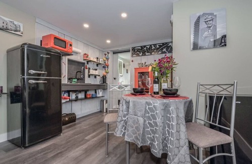 Elora Apartment | Elora Gingersnap rental