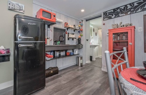 Elora Apartment | Elora Gingersnap rental