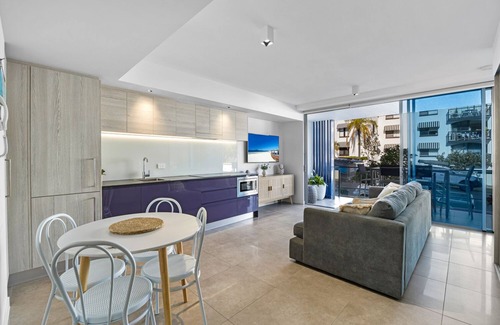Alexandra Headland Apartment | Elysee Beachside 1 Bedroom Apartment