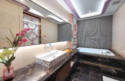 Toufen Hotel | Elysees Motel