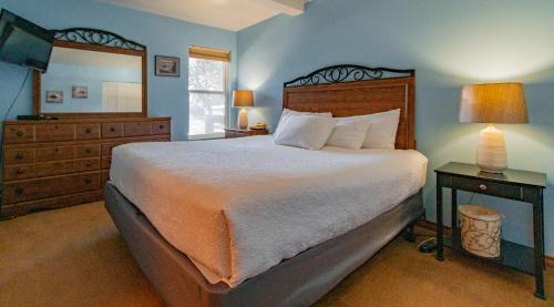 Historic Bayfront Resort | Embarcadero Resort