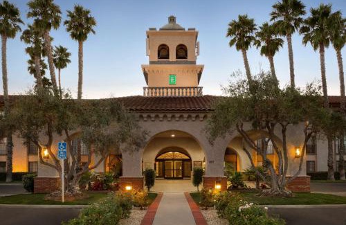 Lompoc Hotel | Embassy Suites by Hilton Lompoc Central Coast