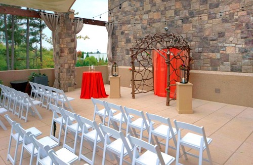 Umstead Hotel | Embassy Suites by Hilton Raleigh Durham Airport Brier Creek