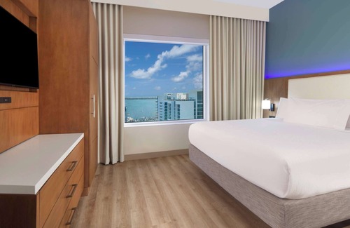 Central Sarasota Hotel | Embassy Suites by Hilton Sarasota, FL