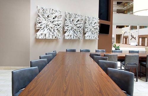 Lynnwood Hotel | Embassy Suites by Hilton Seattle North Lynnwood