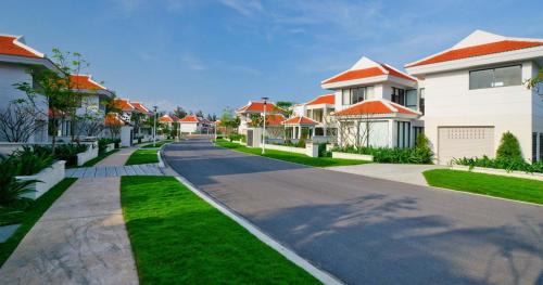 Ngu Hanh Son Resort | Emblem Sea 3 bedroom villas