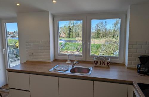 Wolthusen Apartment | Emden - Ferienwohnung mit Kanal-Blick