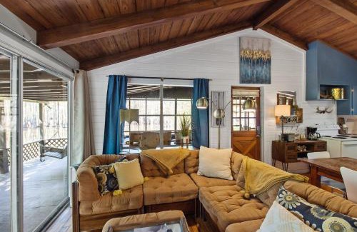 Shreveport House | Emerald Cove Lakefront Cabin With Kayaks & Canoes