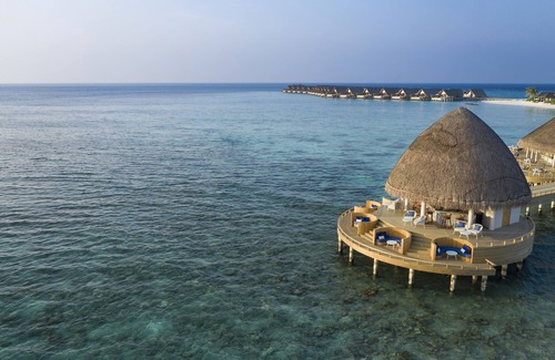 Raa Atoll Resort | Emerald Faarufushi Resort & Spa