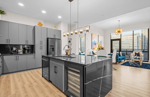 Peachtree Center Condo | Emerald Grand – 27th FLR Penthouse | Luxury Short-Term Rentals in Atlanta, GA