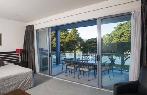 Gisborne Hotel | Emerald Hotel