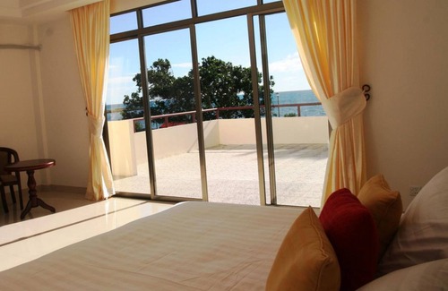 Nuku'alofa Hotel | Emerald Hotel