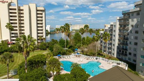 Florida Center Apartment | Emerald Luxe Lakeview 6 min to EPIC Universe