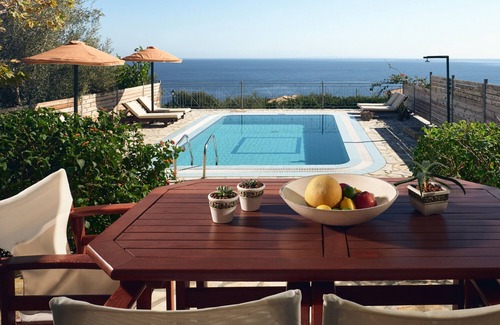 Varvara Villa | Emerald Superior Villa