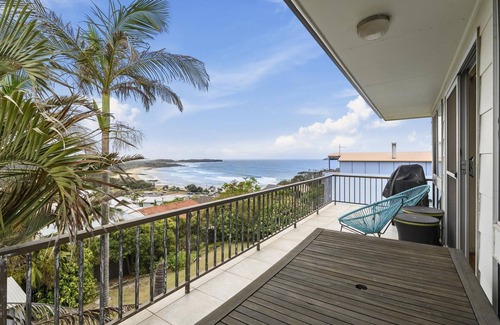 Emerald Beach Apartment | Emerald Views Signal Street 9 - Stunning views of Emerald Beach