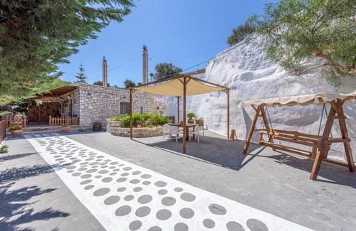 Milos House | Emilia's Little Farmhouses