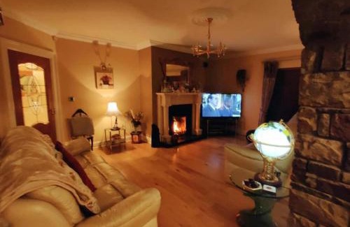 Foxford House | 'Emily' Deluxe Family Room