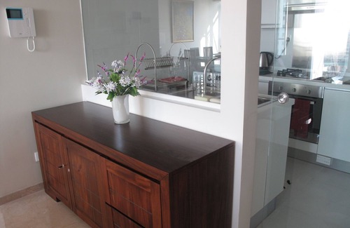 Kollupitiya Apartment | Emperor Residence, in 5* Cinnamon Grand Hotel complex, Galle Face, Ccolombo 3