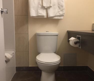 Brandon Hotel | Empire Inn