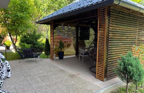 Mali Radic Villa | EMRAH RIVER UNA
