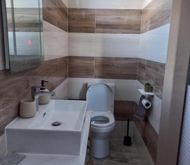 Candos House | En-suite Rooms in shared appartment