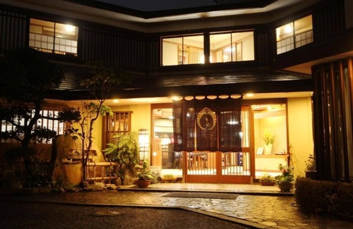 Enakyo House | Ena Toutaro