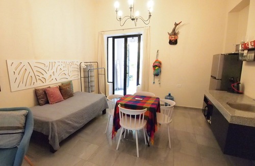Zona Paseo Montejo Apartment | Encantadora Suite, en la Mejor Zona de Paseo Montejo. En el Barrio Gastronómico
