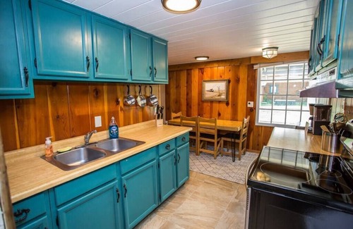 Chama House | Encanto Casita - Downtown Chama Home