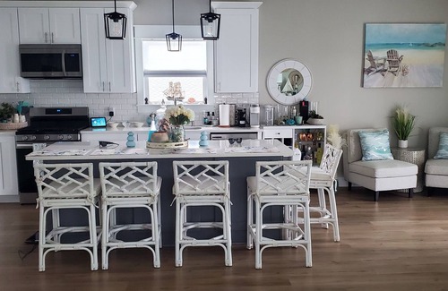 Mystic Island House | Enchanting Mystic Island Beach Home on picturesque lagoon near Jersey Shore. n