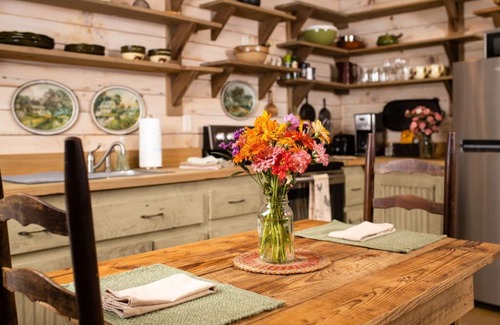 Purlear Cottage | Enchanted Mountain Cottage on quaint farm with creek and opt. breakfast