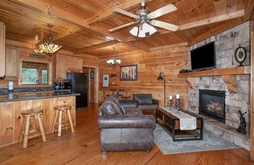 Pigeon Forge Cabin | Enchanted Mountain Escape: Hot tub, Grill, Games!