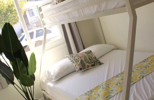 Linda Vista House | Enchanted Oasis Escape- Mins to SeaWorld Zoo Beach- Lots of Food Around!