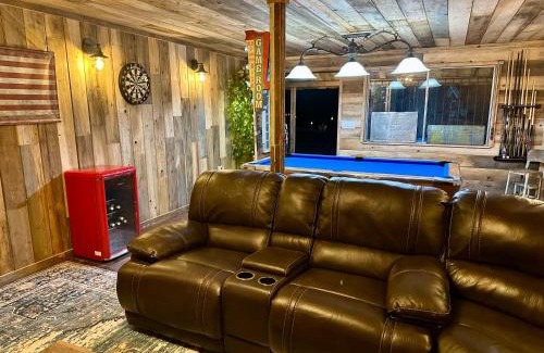 Ahwahnee House | Enchanted Property near Yosemite, View, Game Room